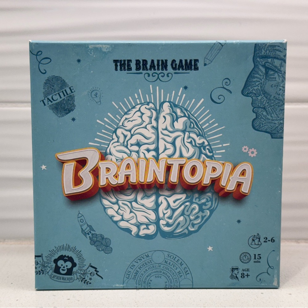 Braintopia: The Brain Game by Asmodee Game - Memory, Thinking and Speed Game